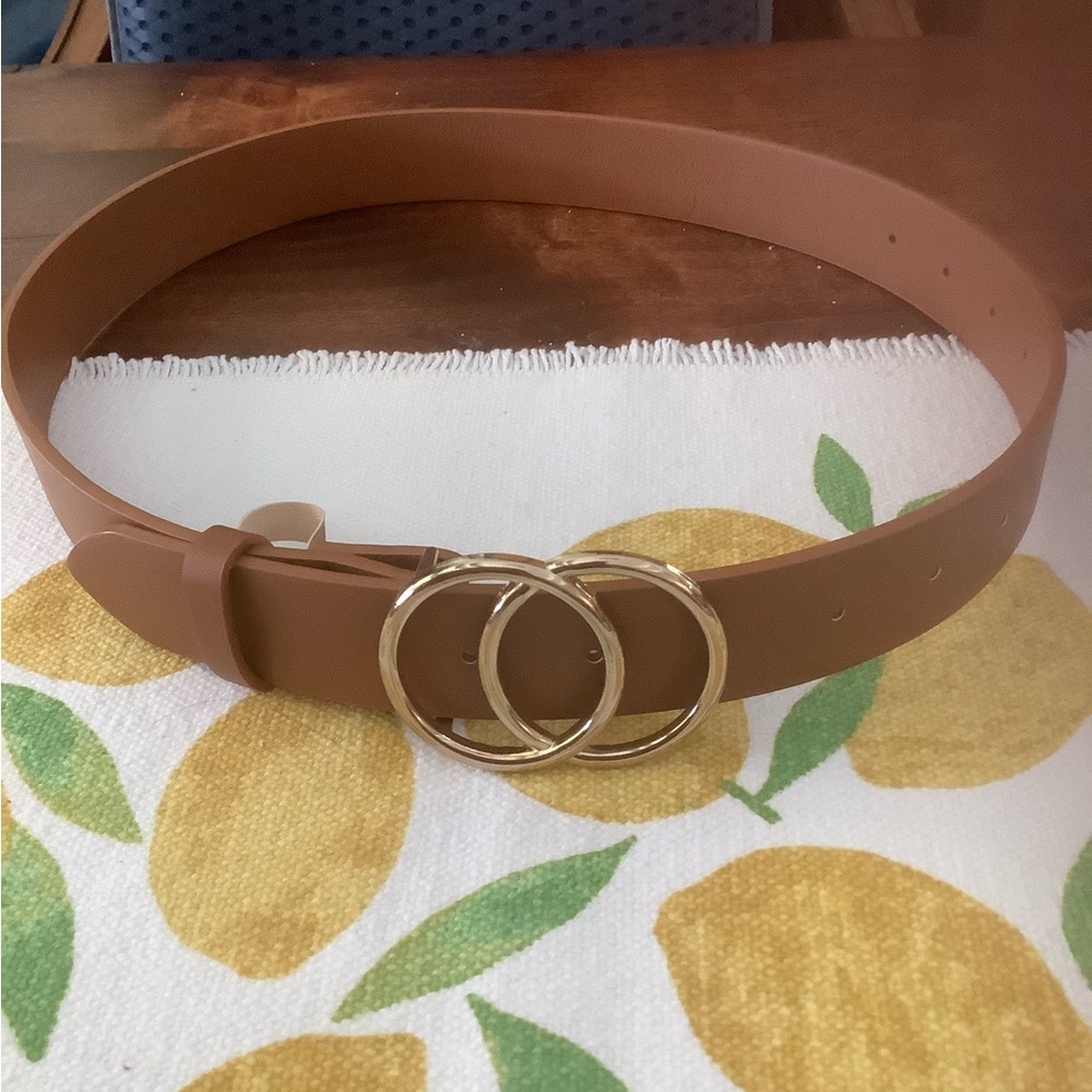 Clarks Tan Women's Belt with Double Gold Rings